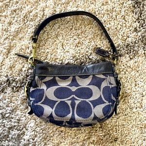 COACH PURSE. Navy blue.